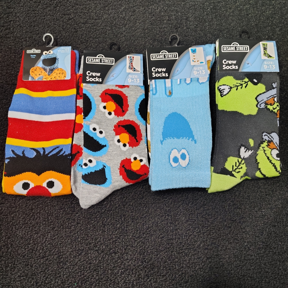 4 Sesame Street Character Novelty Crew Socks Unisex Adult Size 9-13 New